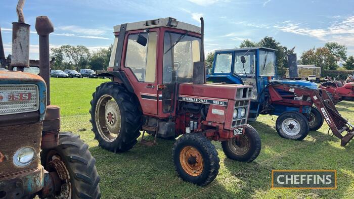 1985 INTERNATIONAL 585XL 2wd diesel TRACTOR Reg. No. B521 PLW Serial No. 002824 Hours: 3,034 showing