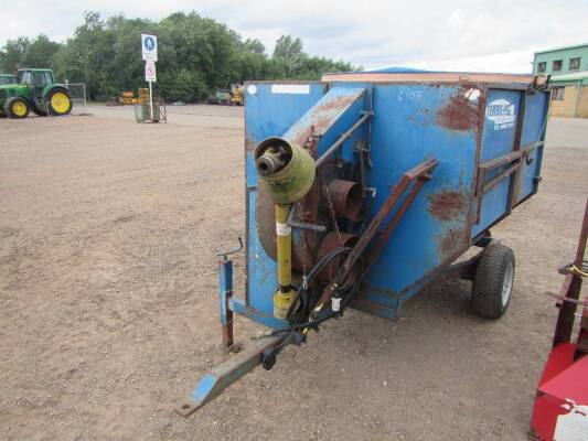 Terra-Vac PTO Driven Paddock Hoover c/w hydraulic tipping body