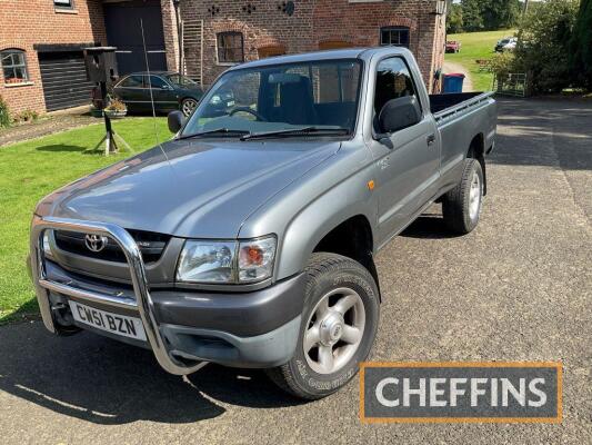 2002 TOYOTA Hilux EX 4wd 2495cc diesel 4X4 Reg. No. CW51 BZN Serial No. JTFKS626000001552 Miles: c.28,000 MOT: 5th December 2024 Offered from the third owner, this low mileage single cab Hilux has spent the majority of its life inside. The vendor rep