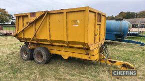 1982 Gull 11.5 tonne hi-tip tandem axle steel monocoque trailer with auto tailgate on 12.5/80-15.3 wheels and tyres Serial No. 2481