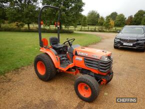 KUBOTA B2100 4wd TRACTOR Fitted with BI-Speed Turn, power steering, HST, rear linkage, PTO and drawbar, on turf tyres. Offered with mid-mounted mowing deck (gearbox fault), No VAT. Serial No. 80113 Hours: 1,031