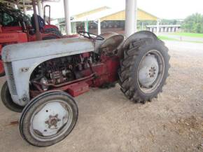 1958 MASSEY HARRIS FERGUSON FF30DE 4cylinder diesel TRACTOR Serial No. 63539 This narrow French built Standard Hotchkiss tractor is fitted with a reduction gearbox and sits on 11.2-28 Firestone rear and 4.00-10 Goodyear front wheels and tyres. The vendor 