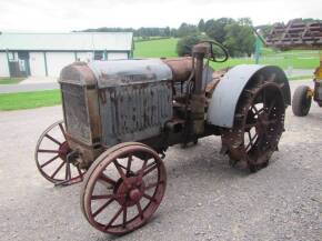 International Harvester 10/20 Tractor