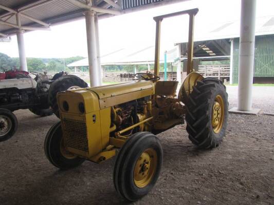 1967 MASSEY FERGUSON 203 4cylinder diesel TRACTOR Reg. No. KNT 347E Serial No. 833186 Stated to be a good runner, on 14.9x28 rear wheels and tyres. Fitted with the biggest pair of inner rear wheel weights the vendor has ever seen! With V5 available