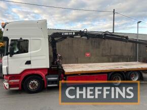 Scania R420 Rigid Wagon 6x2, manual gearbox, rear lift axle, low ride, drawbar spec, 26ton & 44ton train weight, top line cab, twin bunks, flashing beacons, work lights, cab spot lights, 24ft 6in flat with rear pull out and ramp hanger. 091 Hiab with do