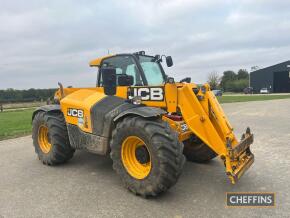 2015 JCB 541-70 Agri Super 4wd 4ws TELESCOPIC LOADER fitted with PUH and JCB headstock on 500/70R24 wheels and tyres. On farm from new Reg No. AY65 VMZ Serial No. JCB5TBZJV02352269 Hours: 5,869 FDR: 06/11/2015