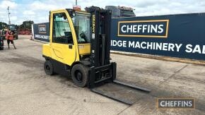 2017 Hyster H3.5ft Forklift Forks 1200mm, full cab Hours: approx 5585 Lift: 4615mm triple Ser. No. OP177B04920R