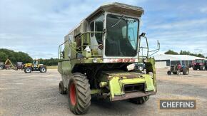 Claas Dominator 76 Combine