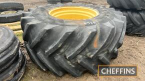 New Holland TX 10 Stud 800x32 Wheel & Tyre