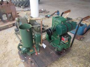 Lister D stationary engine with cast pump