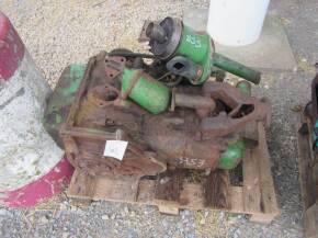 John Deere M 2cylinder vertical engine, for spares