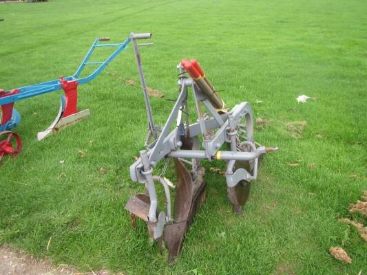 Ferguson 2furrow plough fitted with Ransomes YL bodies and 183 mouldboards