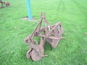 Ferguson 2furrow plough c/w skimmers