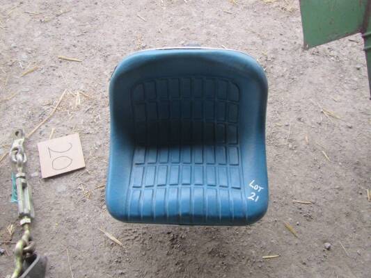 Ford tractor seat (original)