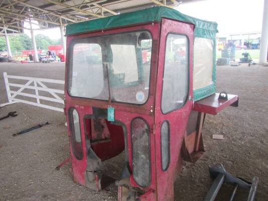 IH Lambourn safety cab