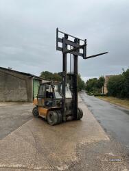 1997 SAMSUNG SF70D 6tonne diesel FIXED MAST FORKLIFT Serial No: Illegible Hours: 17,175 TO BE RETAINED UNTIL 17.00 WEDNESDAY 12th FEBRUARY 2025 FOR LOADING PURPOSES ONLY