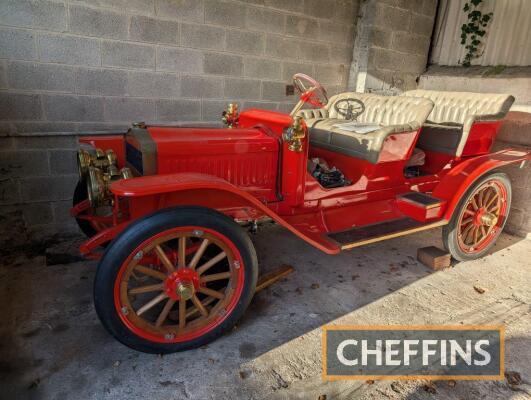 c.1911 MAXWELL 4/5 seat tourer 4cylinder petrol CAR Reportedly a Model Q. An unfinished 4seat Edwardian project with some excellent features such as correct Maxwell headlights, Lucas side lights, Lucas rear light with ruby lens, boa constrictor double tu