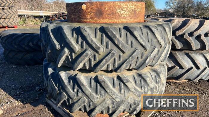 Pr. of Wheels & Tyres UNRESERVED LOT