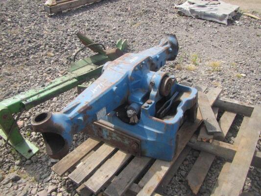 Ford 7840 Front Axle