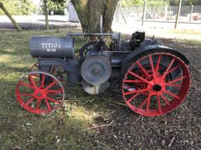 4ins scale Titan 10-20 twin cylinder petrol Tractor. Built by the late John Anyon a professional model engineer who was heavily involved with model engineering clubs in Kent and showed many of his prize winning models at various shows in the region. Amon