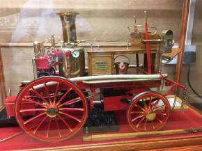 Shand Mason 1.5ins scale horse drawn fire engine. Complete with a boiler certificate but stated to have never been steamed and to have been built in 1970 by Mr D S Wheels of Sheffield. Detailed in every way, coal fired and c/w tools, water pump, push-pull