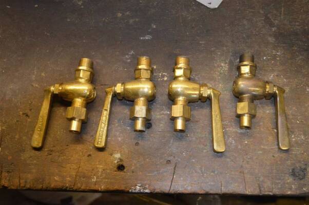 Klinger AB10 sleeve packed valves (4)