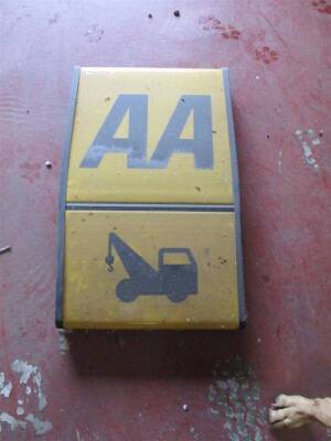 Circa 1970s AA wall mounting light box with image of recovery vehicle (no internals)