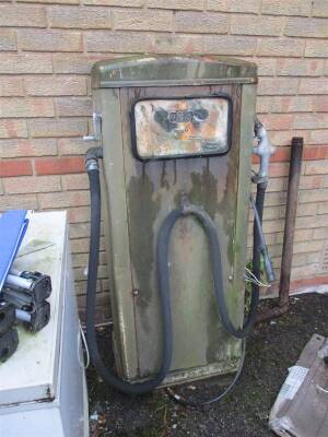 Wayne Type 10 petrol pump with roller dial, c/w delivery hose, for restoration