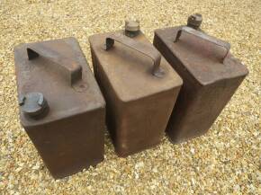 Vintage Pratts 2gallon petrol cans with correct brass caps (3)