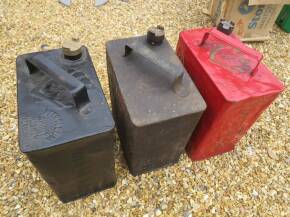 Vintage shell 2gallon petrol cans with correct Shell brass caps