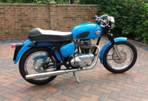1960 250cc Royal Enfield Crusader Sports Reg. No. 966 XUU Frame No. 17443 Engine No. SR7453 Purchased by an Enfield enthusiast as a neglected ruin, the Crusader Sports has been rebuilt top to bottom and front to back. The original has been upgraded with i