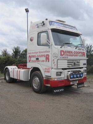 2001 Volvo FH12 Globetrotter 4x2 tractor unit Reg. No. Y58 PVV VIN: YV2A4DAA61A521331 Finished in white over red with a rack of four spotlights, stainless Eminox exhaust shield and external air horns to the cab roof. The original operating instructions ar
