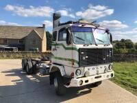 1982 Volvo F89 6x2 Chassis Cab Reg. No. N/A Chassis No. F89466X211025 This Greek import left hand drive Volvo is powered by the straight 6 diesel unit and has a 16 speed manual gearbox. The vendor states that the sleeper cab is in excellent condition for 