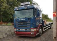 2004 Scania 300 94L 4series 4x2 flatbed lorry Reg. No. FX04 AGV Chassis No. XLER4x20004507889 This 18/40 tonne drawbar lorry is showing 564,000km and has been Scania maintained regardless of cost. The vendor has used FX04 AGV for transporting vintage trac