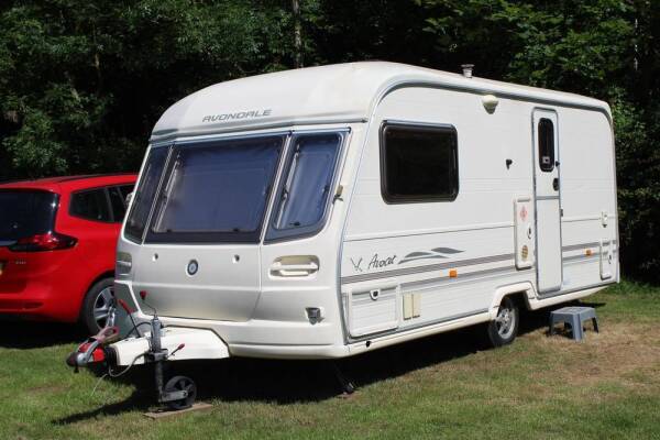 2000 Avondale Avocet 2/3berth 16ft caravan with leisure battery, gas vale/adapters, water container- aqua roll, mains extension cable, spare wheel shod with a new tyre, waste water carry container, TV aerial, full awning and anti-theft security lock