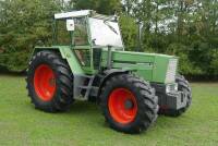 FENDT Favorit 614LS 6cylinder diesel TRACTOR Serial No. 284/21/0652 Fitted with Turbomatik, rear linkage, PUH and front weights on 650/65R38 rear and 480/65R28 front Kleber wheels and tyres. Showing 3,528hours