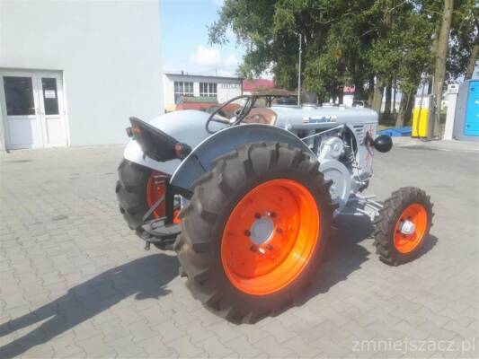 1954 LANDINI L25 diesel TRACTOR Appearing to be a refurbished example fitted with good tyres all round