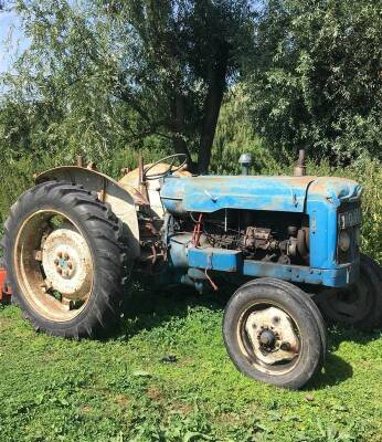 1964 FORDSON Super Major 4cylinder diesel TRACTOR Reg. No. ANG 811B (expired) An ex-farm example with a radiator that leaks and needs checking reguarly