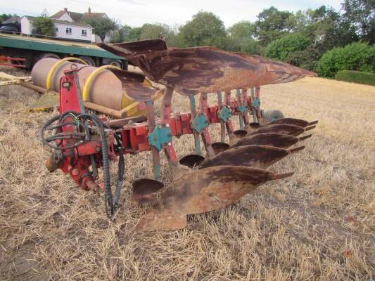 Kverneland LB85 plough fitted with 160 headstock