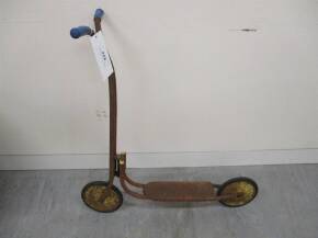 Childs Tri-ang scooter