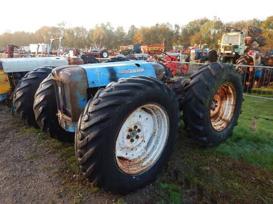 COUNTY Super 4 4cylinder diesel 4wd TRACTOR Fitted with rear lift arms