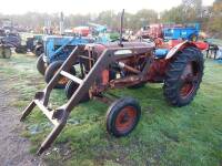 NUFFIELD DM4 4cylinder diesel TRACTOR Reg. No. UPW 667 Serial No. 1DE11076 Fitted with a front loader, no bucket and faulty brakes. HPI checks show an active registration but no registration documents are available