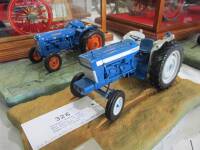 Universal Hobbies 2008 Show Edition 1:16 scale Ford 5000 model tractor, boxed t/w Universal Hobbies 1:16 scale Fordson Super Major (246/1000) model tractor, boxed c/w certificate