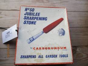 Carborundum advertising box c/w Jubilee sharpening stone