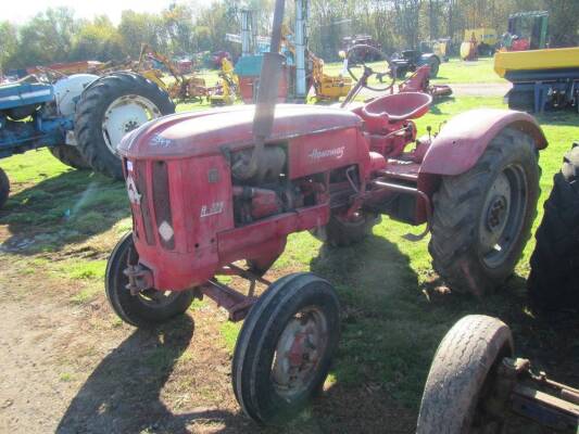 HANOMAG 228 2cylinder diesel TRACTOR For restoration, a non runner with electric start