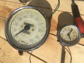 Daimler Conquest 100mph speedometer and clock