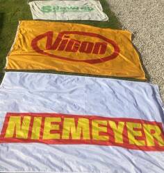 Nimeyer flag (2400mm x 1360mm), Vicon flag (2300mm x 1340mm) and Silawrap flag (1730mm x 900mm)