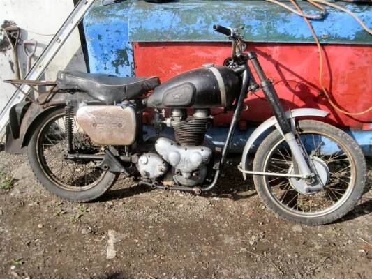 1960 650cc AJS Model 31 Project Reg. No. 251 ALD Frame No. TBA A straight from the shed project machine that is lacking a good proportion of its ancillaries but the major components are present and in place. A DVLA check shows that the registration number