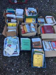 Pallet load of farming manuals/brochures/books. Around 1,000 items