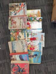 Qty Rupert volumes (8) t/w other 'Wonder' books etc